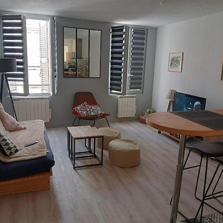 Appartement Les Arcades, T2 En Hypercentre à La Rochelle  Extérieur photo